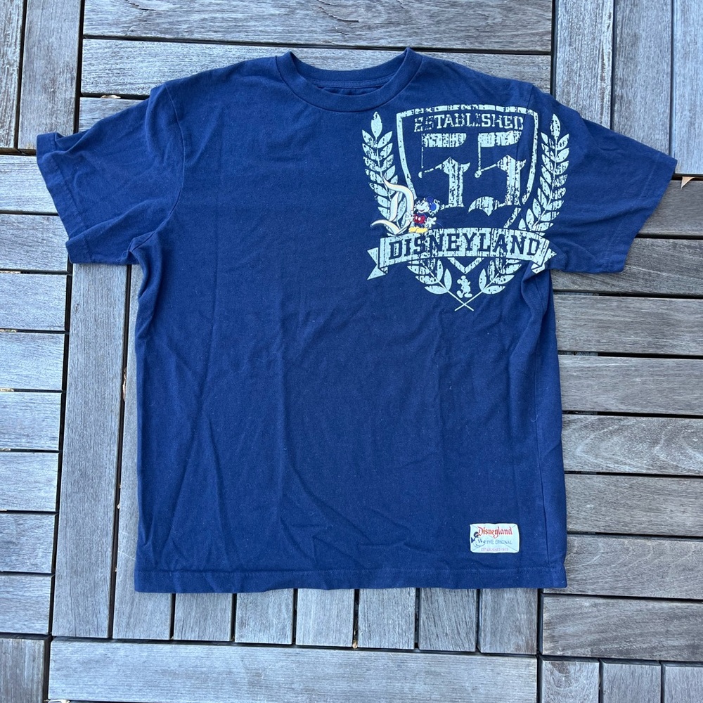 Rare Men’s Walt Disney World “Established 55” Graphic Embroidered T-Shirt